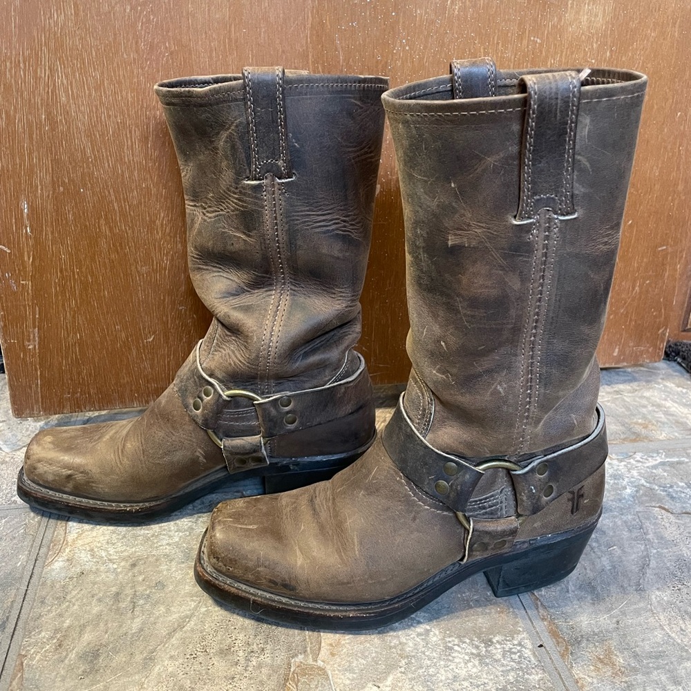 Frye brown 12R Harness Boots